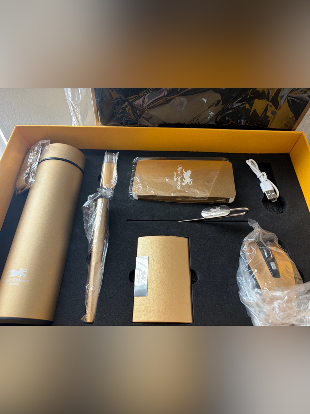 Marc Robinson Jewelers gift set